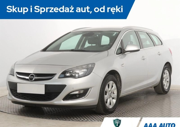 Opel Astra cena 30000 przebieg: 167772, rok produkcji 2015 z Sieradz małe 277